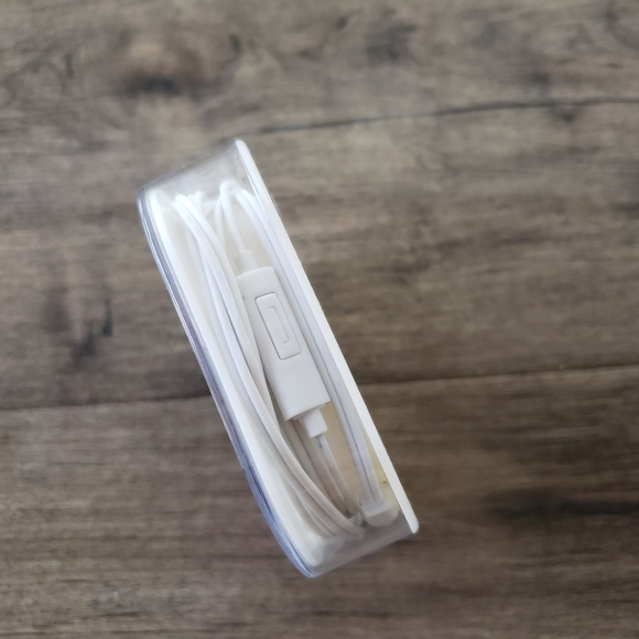 Kaskade White Spring Fling Headphones NEW - Picture 7 of 7